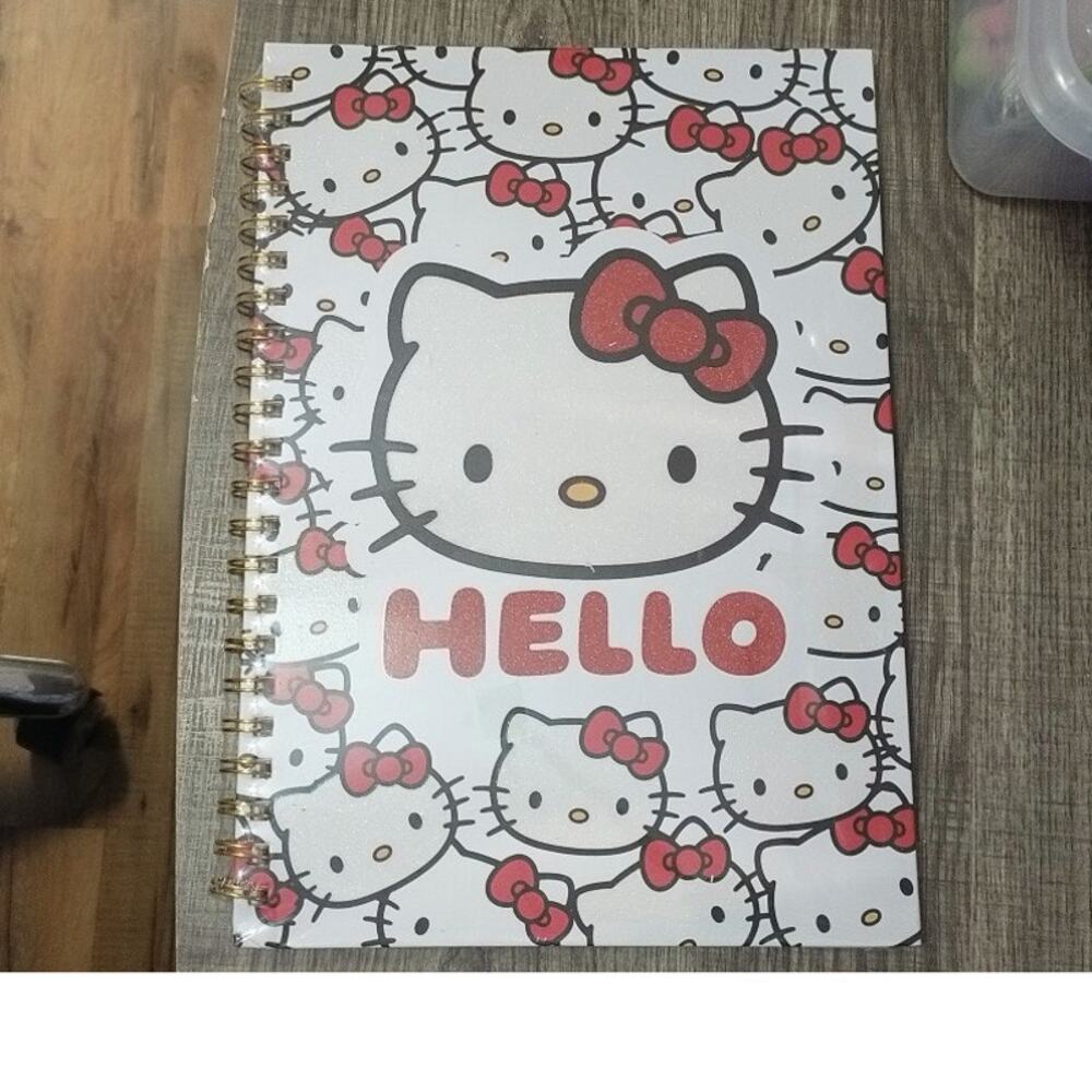 #7154 - 8.5x11" Hello Kitty Lined Spiral Bound Notebook